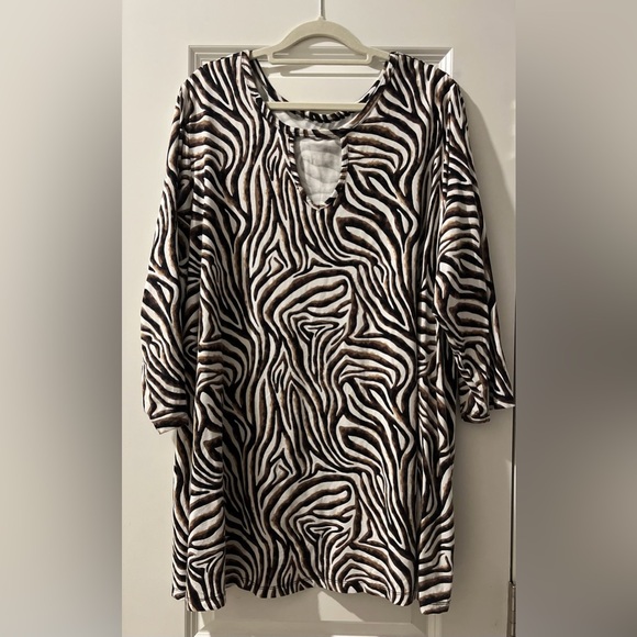 Jessica London Tops - NWOT Jessica London Stretch Knit Keyhole Swing Tunic